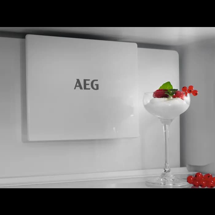 7000 GREENZONE | EINBAU-KÜHL-GEFRIERKOMBINATION 3